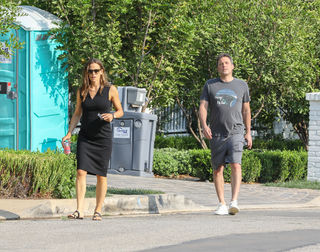 Jennifer Garner feet photo thumbnail