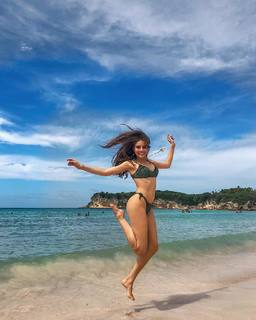 Xenia Tchoumitcheva feet photo thumbnail