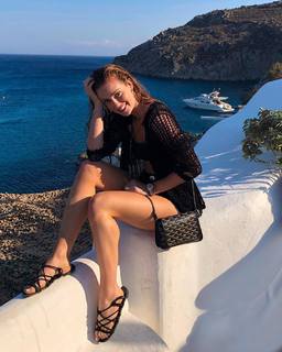 Marina Ruy Barbosa feet photo thumbnail
