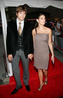 Demi Moore feet photo thumbnail