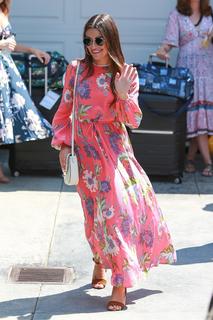 Lea Michele feet photo thumbnail