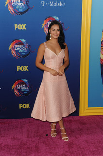 Camila Mendes feet photo thumbnail