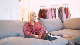 Pia Mia feet photo thumbnail