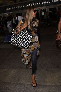 Heidi Klum feet photo thumbnail