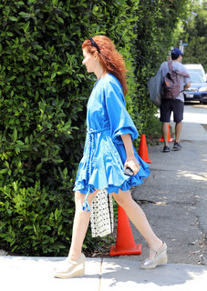 Debra Messing feet photo thumbnail