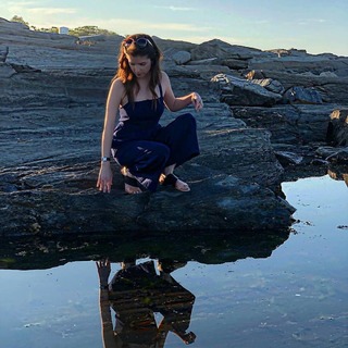 Anna Kendrick feet photo thumbnail