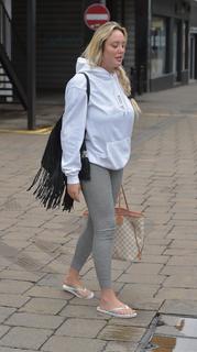 Charlotte Crosby feet photo thumbnail
