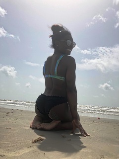 Simone Biles feet photo thumbnail