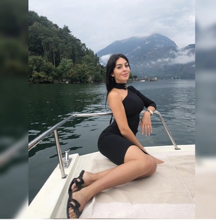 Georgina Rodríguez feet photo thumbnail