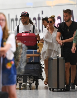 Perrie Edwards feet photo thumbnail