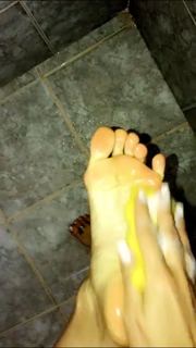 Alaine Crissiê feet photo thumbnail