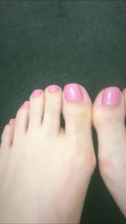 Alaine Crissiê feet photo thumbnail