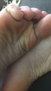 Alaine Crissiê feet photo thumbnail