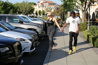 Kylie Jenner feet photo thumbnail