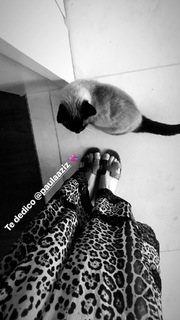 Marina Ruy Barbosa feet photo thumbnail