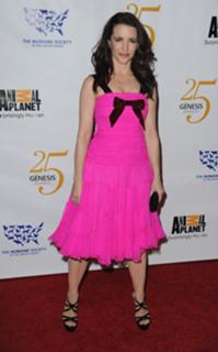 Kristin Davis feet photo thumbnail