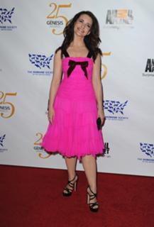 Kristin Davis feet photo thumbnail