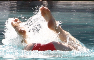 Sophie Turner feet photo thumbnail