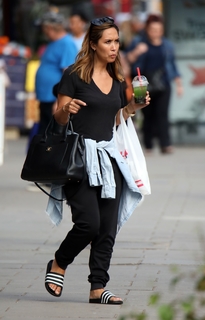 Myleene Klass feet photo thumbnail
