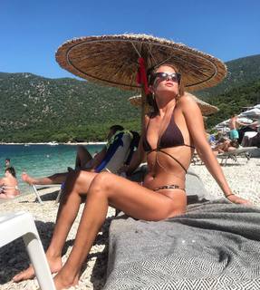 Millie Mackintosh feet photo thumbnail