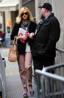 Fearne Cotton feet photo thumbnail