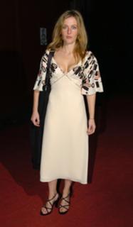 Gillian Anderson feet photo thumbnail
