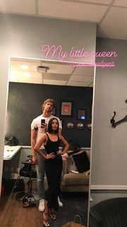 Vanessa Hudgens feet photo thumbnail