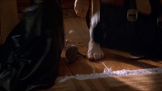 Amanda Peet feet photo thumbnail