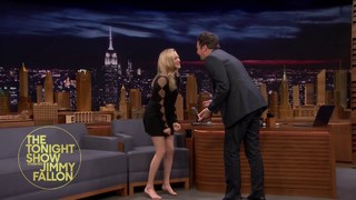 Amanda Seyfried feet photo thumbnail