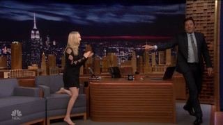 Amanda Seyfried feet photo thumbnail