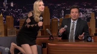 Amanda Seyfried feet photo thumbnail