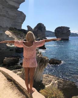 Federica Fontana feet photo thumbnail