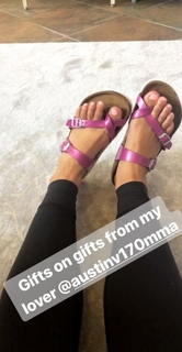Paige VanZant feet photo thumbnail