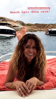 Brooke Burke feet photo thumbnail