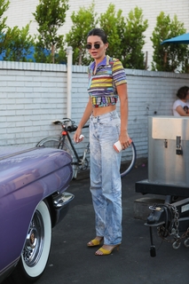Kendall Jenner feet photo thumbnail