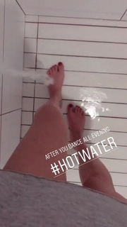 Xenia Tchoumitcheva feet photo thumbnail