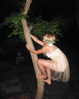 Hassie Harrison feet photo 5