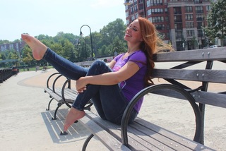 Rebecca Berardi feet photo thumbnail
