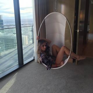 Corinna Kopf feet photo thumbnail