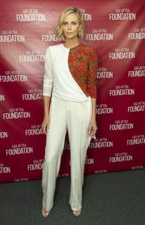 Charlize Theron feet photo thumbnail