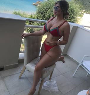 Chloe Ferry feet photo thumbnail