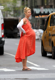 Claire Danes feet photo thumbnail