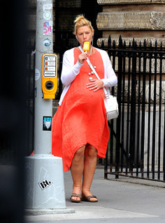 Claire Danes feet photo thumbnail