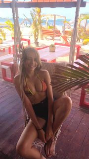 Xenia Tchoumitcheva feet photo thumbnail