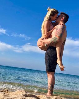 Ludovica Pagani feet photo thumbnail
