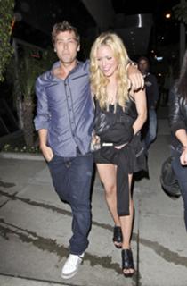 Brittany Snow feet photo thumbnail