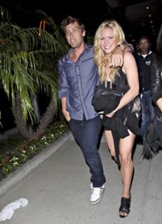 Brittany Snow feet photo thumbnail