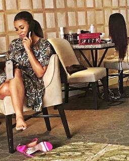Regina Hall feet photo thumbnail