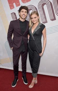 Kelsea Ballerini feet photo thumbnail