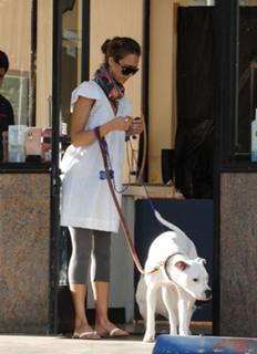 Jessica Alba feet photo thumbnail